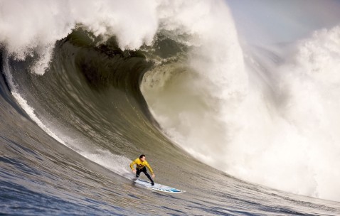 爱游戏-综合格斗赛场焦点！俄罗斯队对阵瑞士队，老将回归赛场，再度燃起斗志