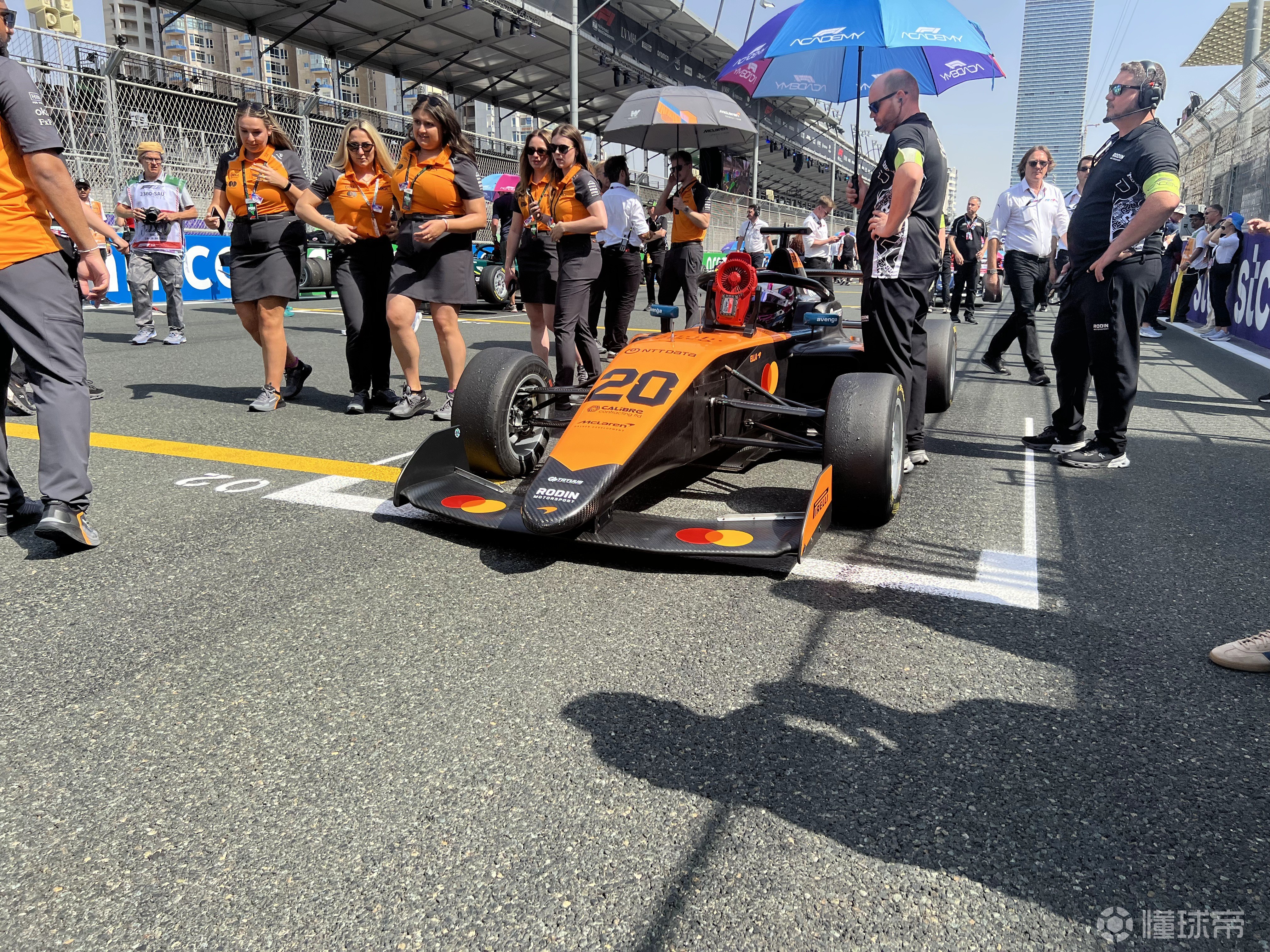 F1车队接受媒体采访：中国女排是我最具挑战性的对手的简单介绍